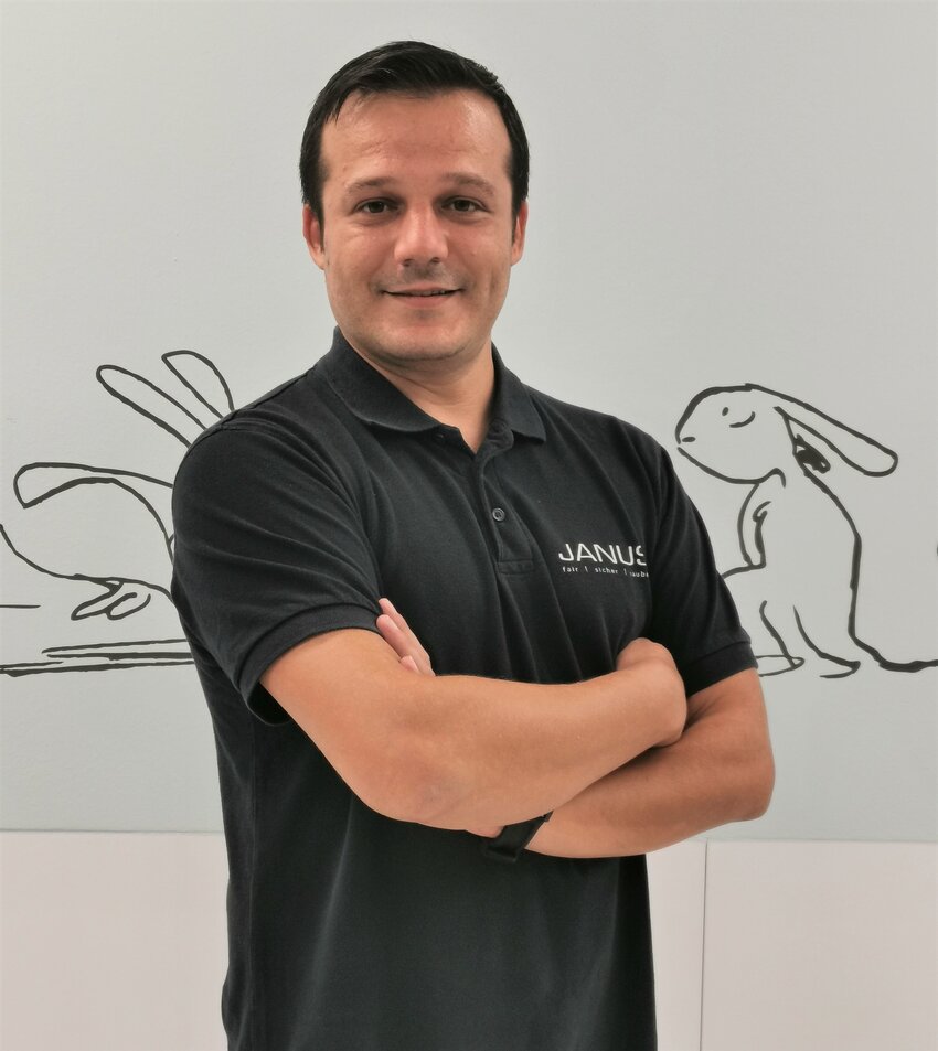 Reinigung ist systemrelevant: Mehmet Ferah und sein Team sind stolz darauf, sich gemeinsam mit dem medizinischen Personal für das Leben der Patienten einzusetzen. | © Dussmann