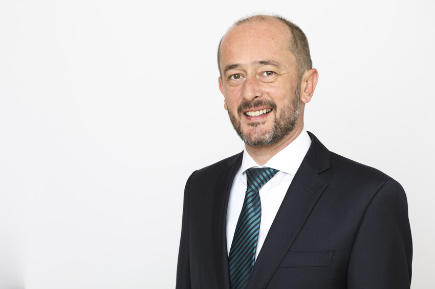 Ing. Gottfried Struckl, Leiter Fachbereiche und Vertrieb Dussmann Service, freut sich über das Vertrauen, das die Austrian Power Grid Dussmann entgegenbringt. | © Dussmann
