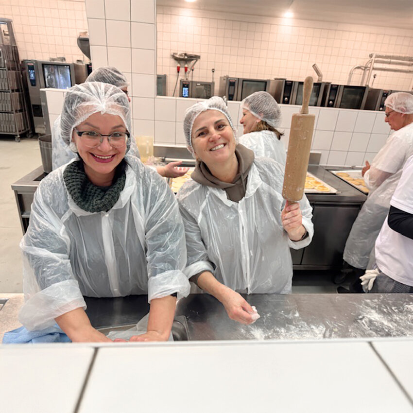 Bild6: Kekse backen für den guten Zweck in unserer Frischküche in Pichling | © Dussmann