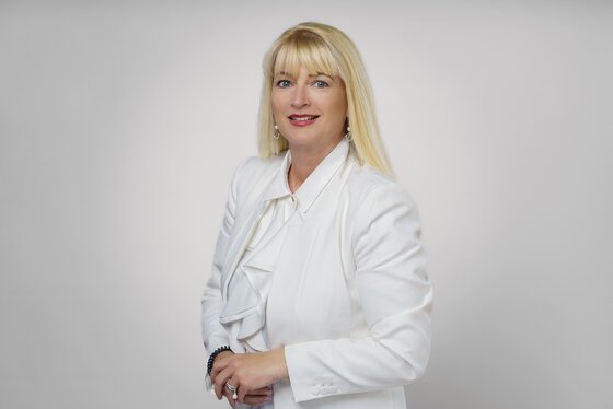 Portrait von Sandra Wilding, Niederlassungsleiterin Kärnten bei Dussmann